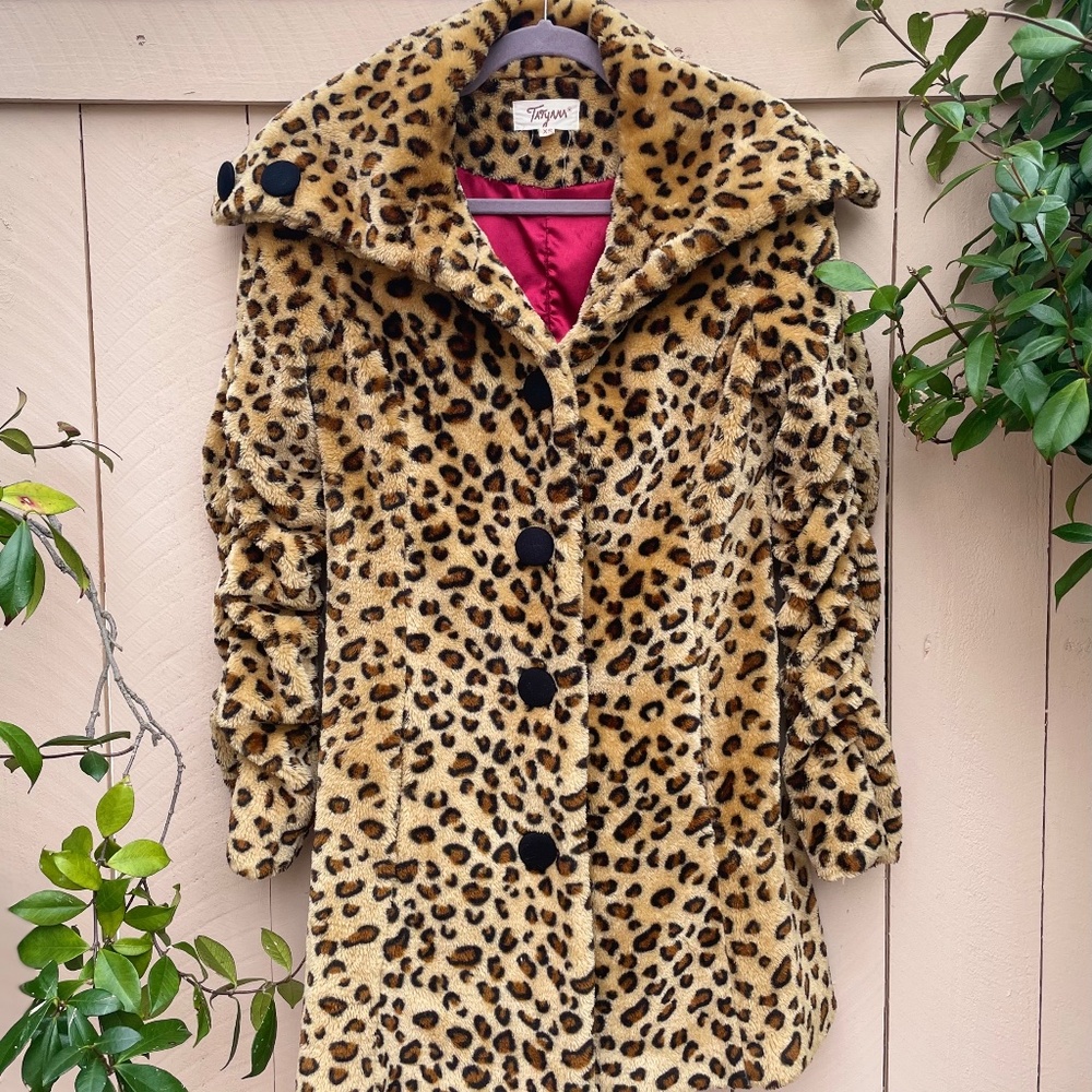 Vintage inspired 1920s Cheetah faux coat